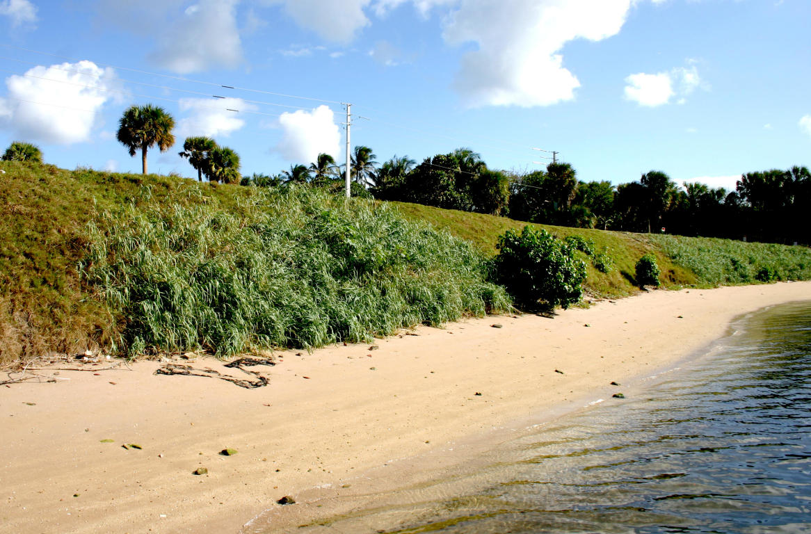 Hillsboro Mile - Land