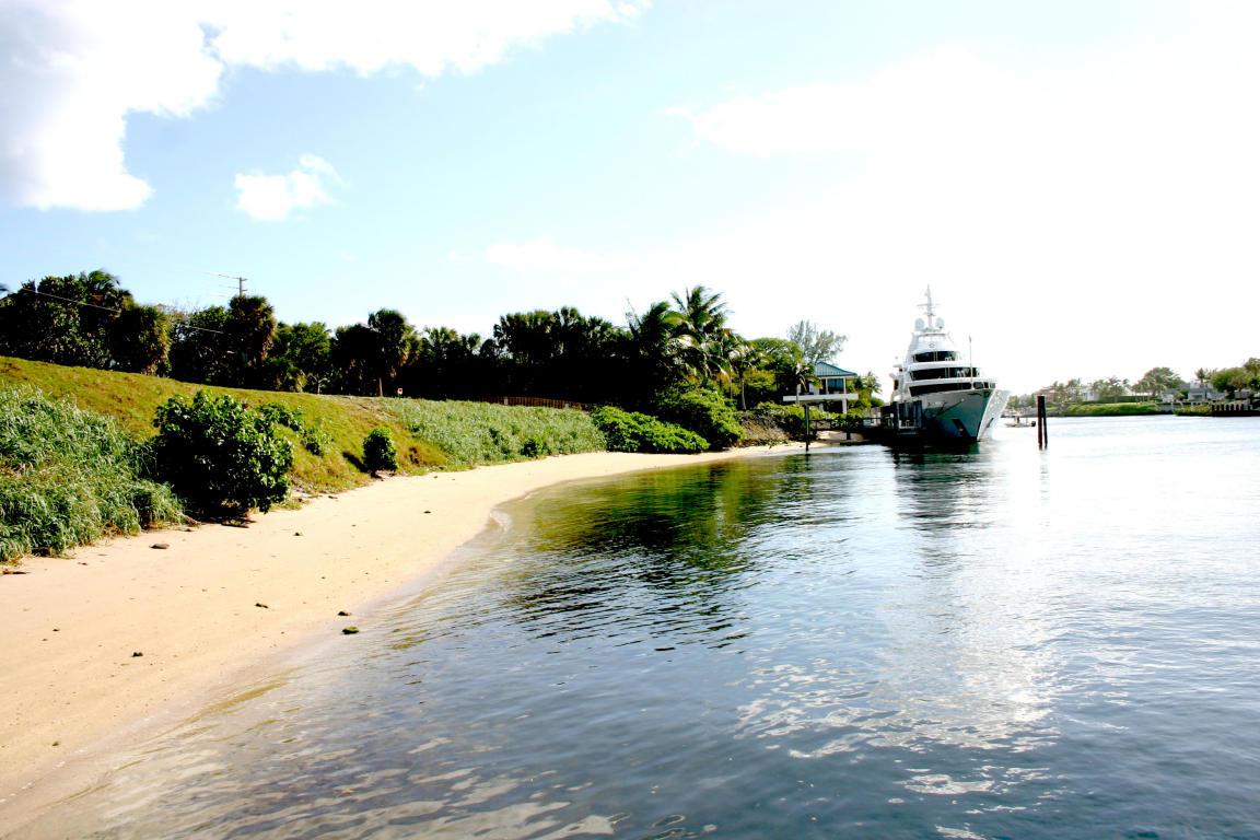 Hillsboro Mile - Land