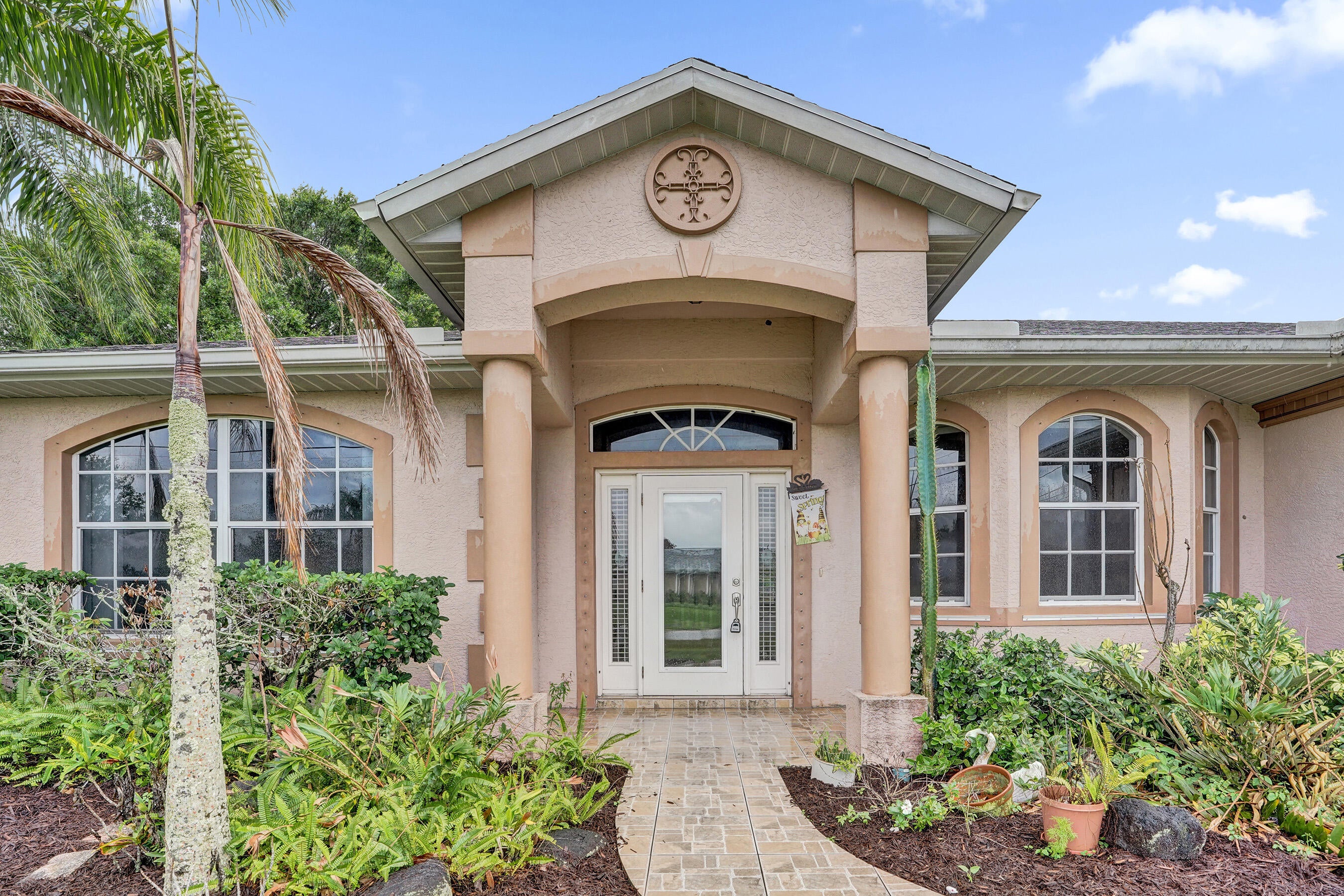 5825 NW ZENITH Drive, Port St Lucie, FL, 34986/$449,000 1 5825 NW ZENITH Drive
