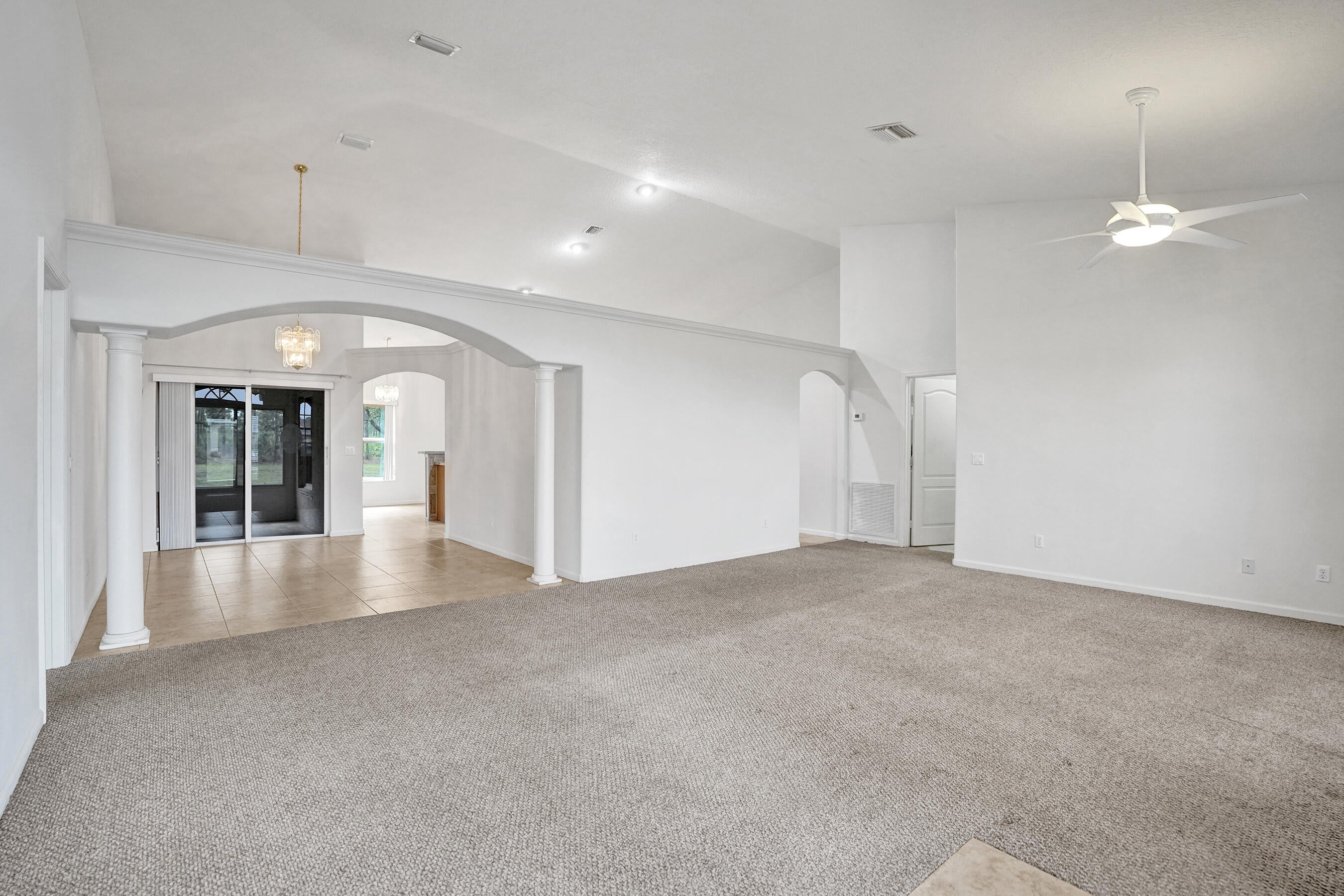 5825 NW ZENITH Drive, Port St Lucie, FL, 34986/$449,000 3 5825 NW ZENITH Drive