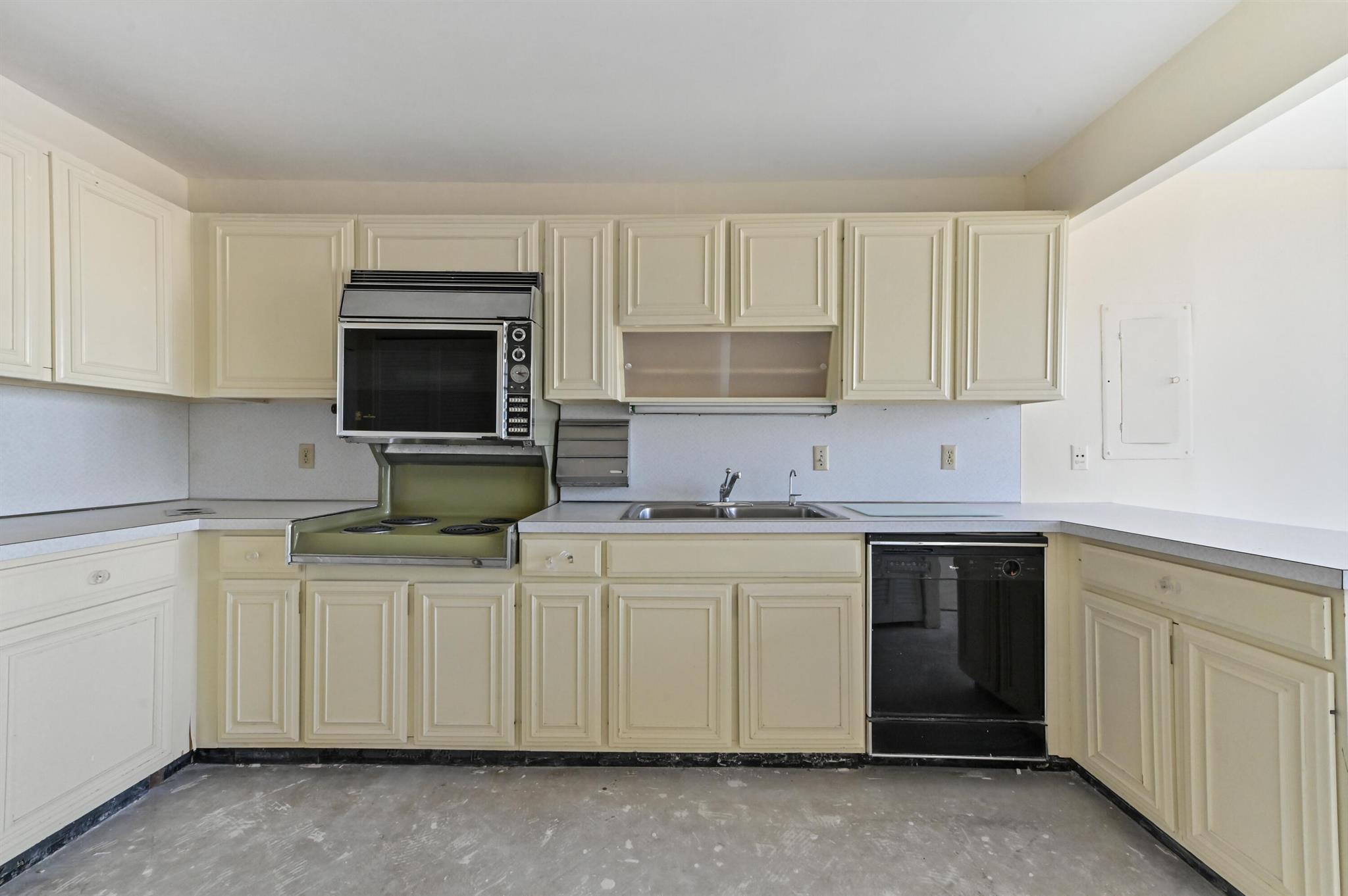 Ocean Towers Condominium, - Residential