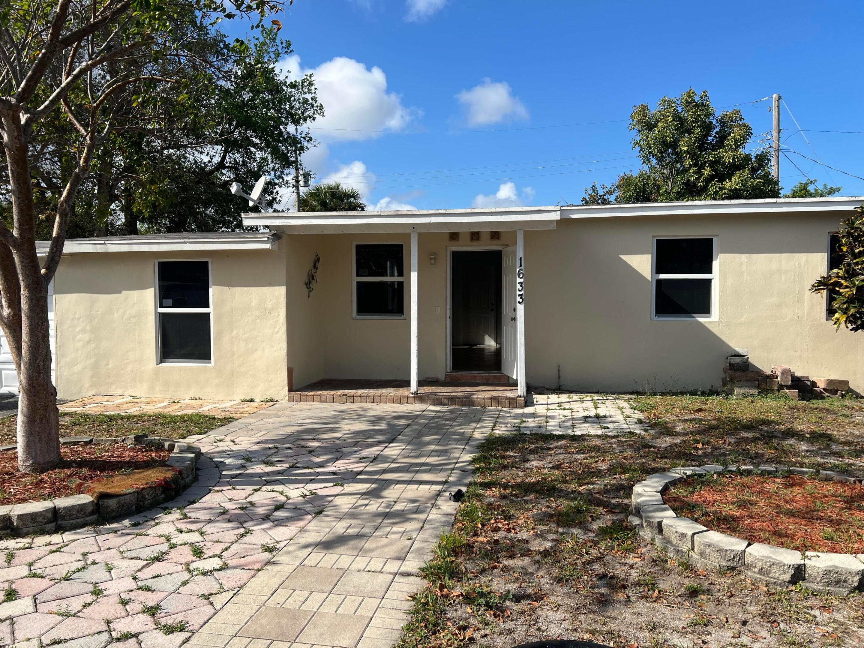 1633 NE 53rd Court