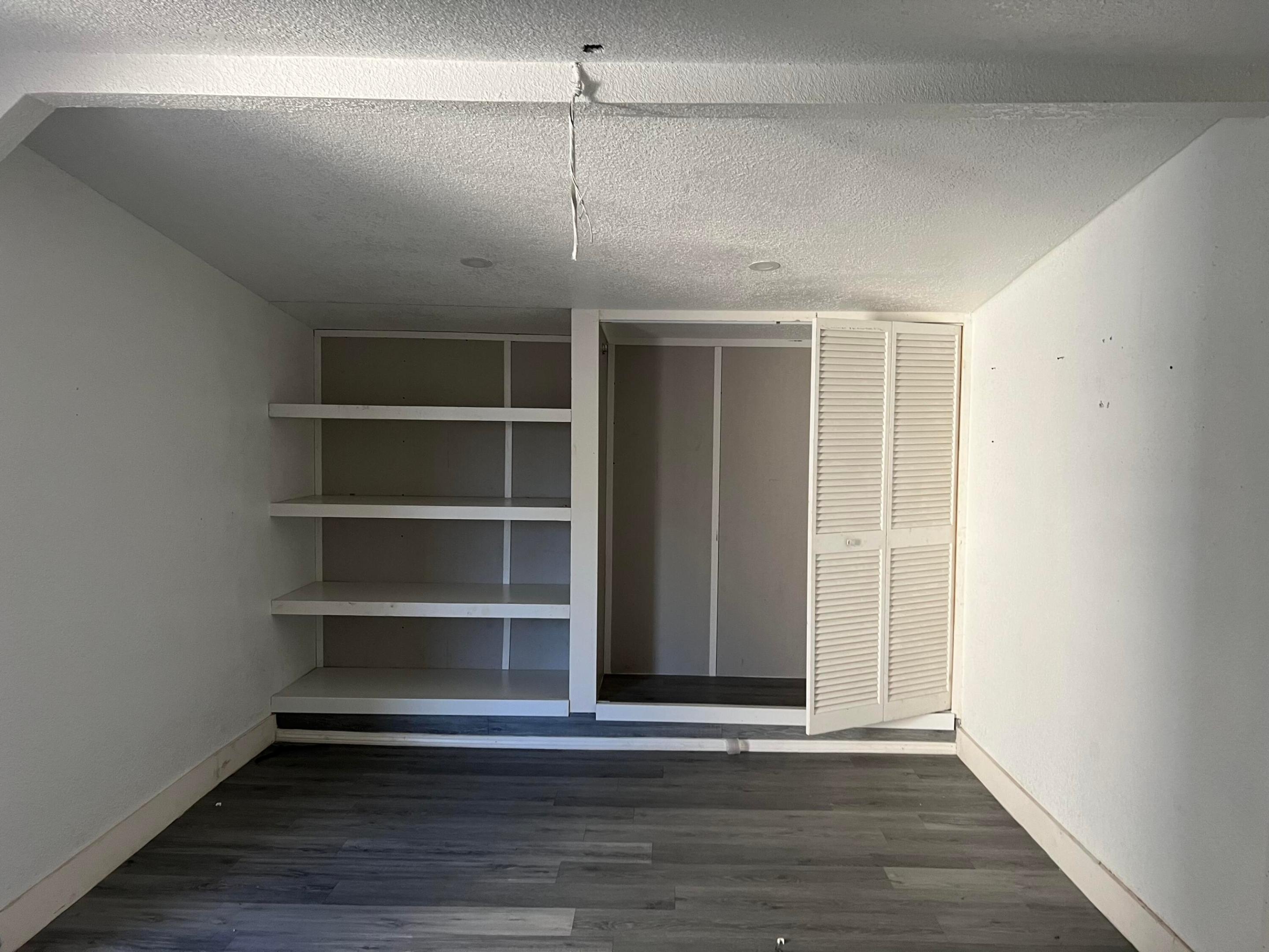 1633 NE 53rd Court