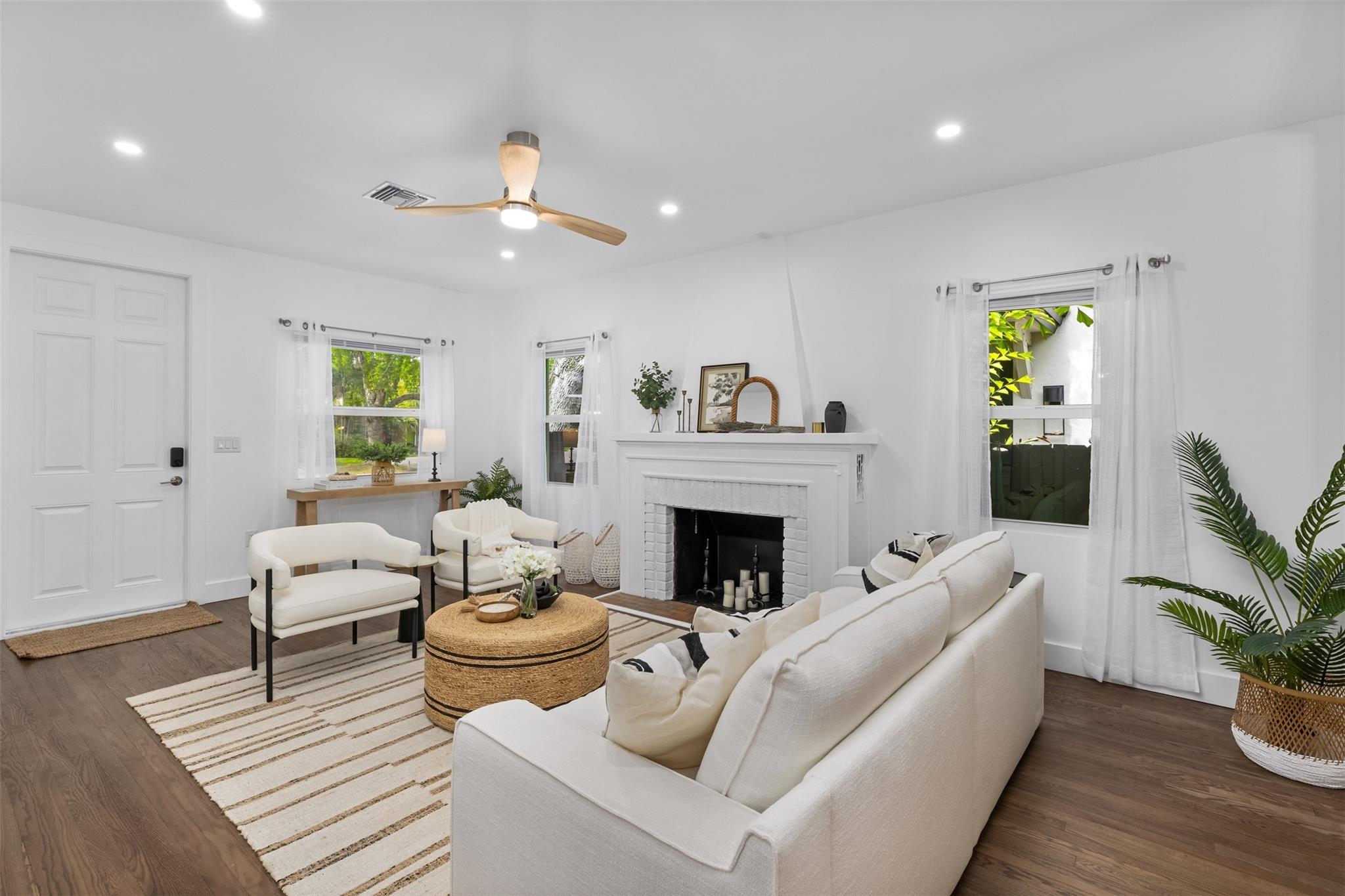 823 SE 7th St