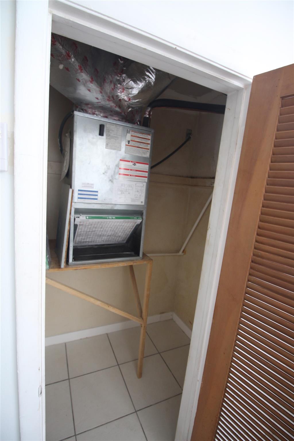 Galt Ocean Mile 34-16 B - Residential Lease