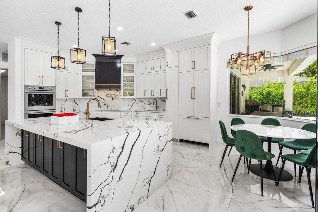 Photo of 9755 Parkview Avenue, Boca Raton, FL 33428 (MLS # R11100318)