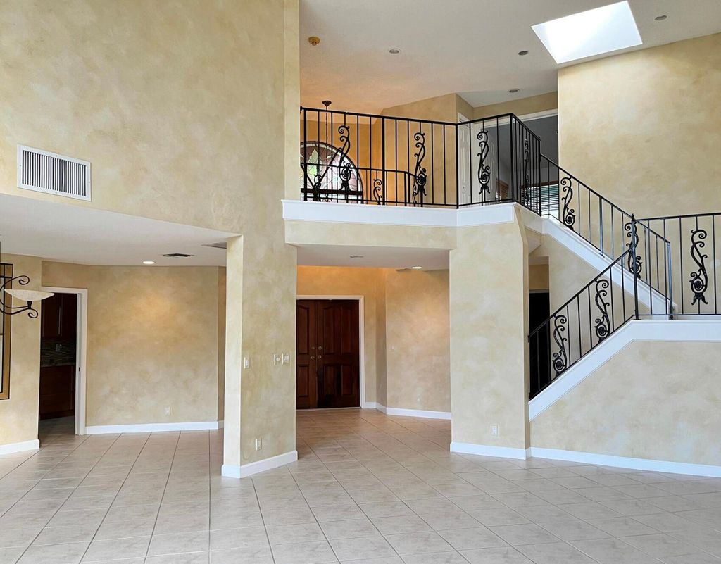 Photo of 22641 Caravelle Circle #22641, Boca Raton, FL 33433 (MLS # R11002707)