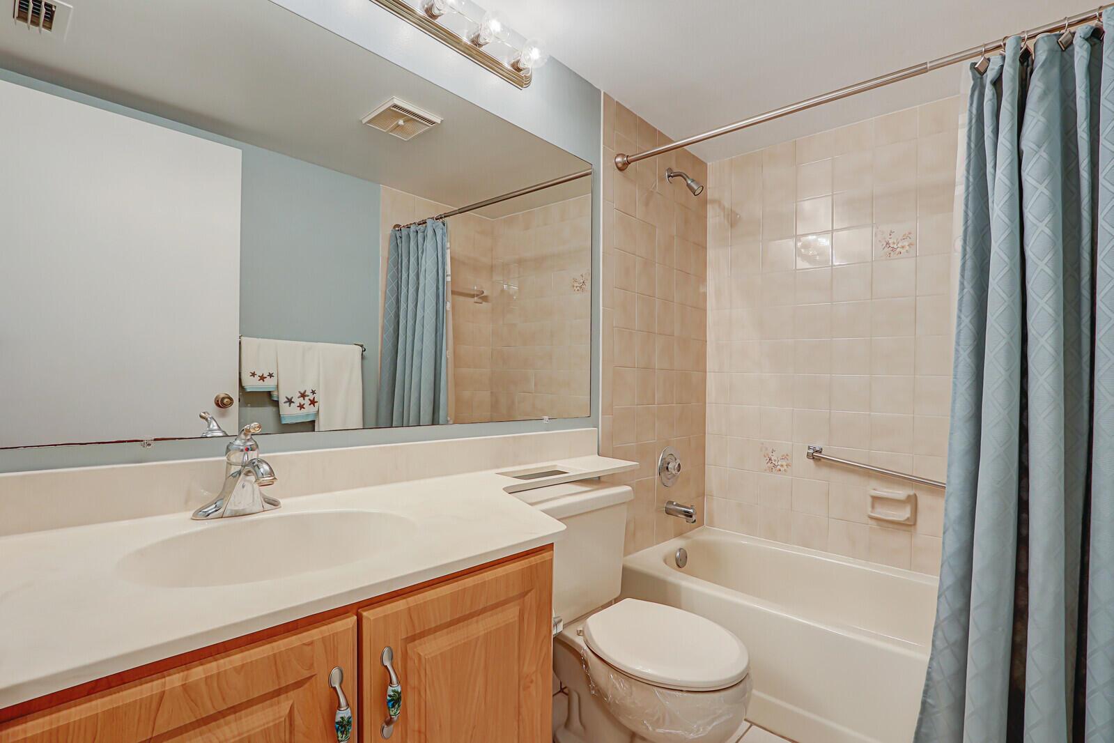 JENSEN BEACH CLUB CONDO - Residential