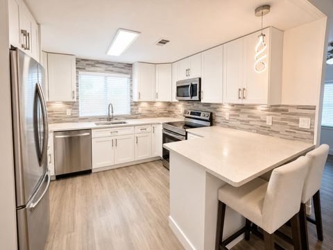 Property photo of 282 Nw 54th Street Nw, Deerfield Beach, FL 33064