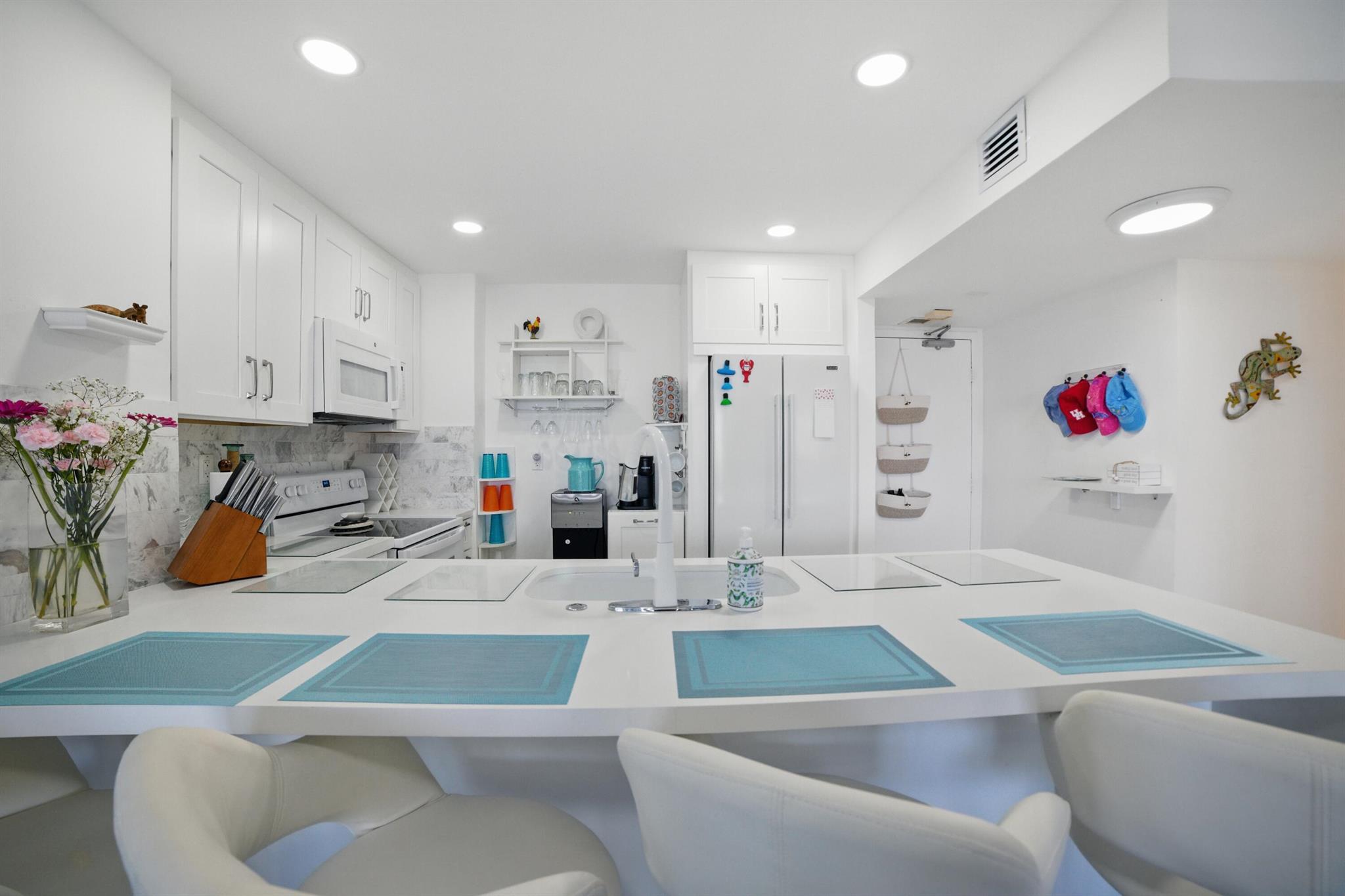 3540 S Ocean Boulevard 714