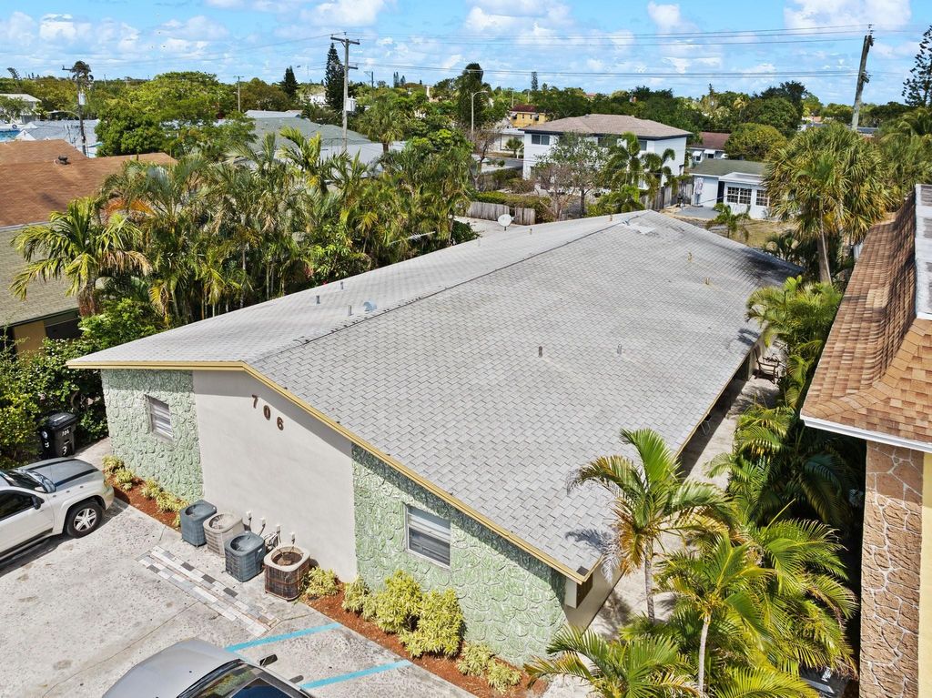 Photo of 706 N G Street, Lake Worth Beach, FL 33460 (MLS # F10434012)