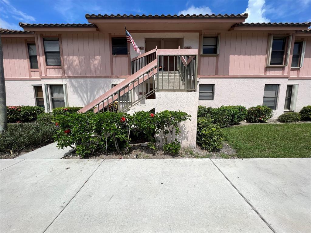ALL AGES. GREAT FIRST FLOOR UNIT GATED COMMUNITY...BIKE TO THE BEACH... GUARD 24HRS ONSITE NO CARPET...PATIO, CLOSE TO ALL YOU NEED, EXCELLENT SCHOOL DISTRICT, WASHER AND DRYER INSIDE UNIT. WALKING CLOSET, IN THE GREAT Boca Raton. ACROSS THE STREET FORM FAU/FLORIDA ATLANTIC UNIVERSITY. LOTS OF GUEST PARKING SPACES, EASY ACCESS TO MAIN HIGHWAYS YET IN A QUIET COMMUNITY. GYM, CLUB HOUSE, SWIMMING POOL, TENNIS COURTS, ETC...LIKE LIVING AN A SPA. ENGLISH, ESPANOL, PORTUGUES
