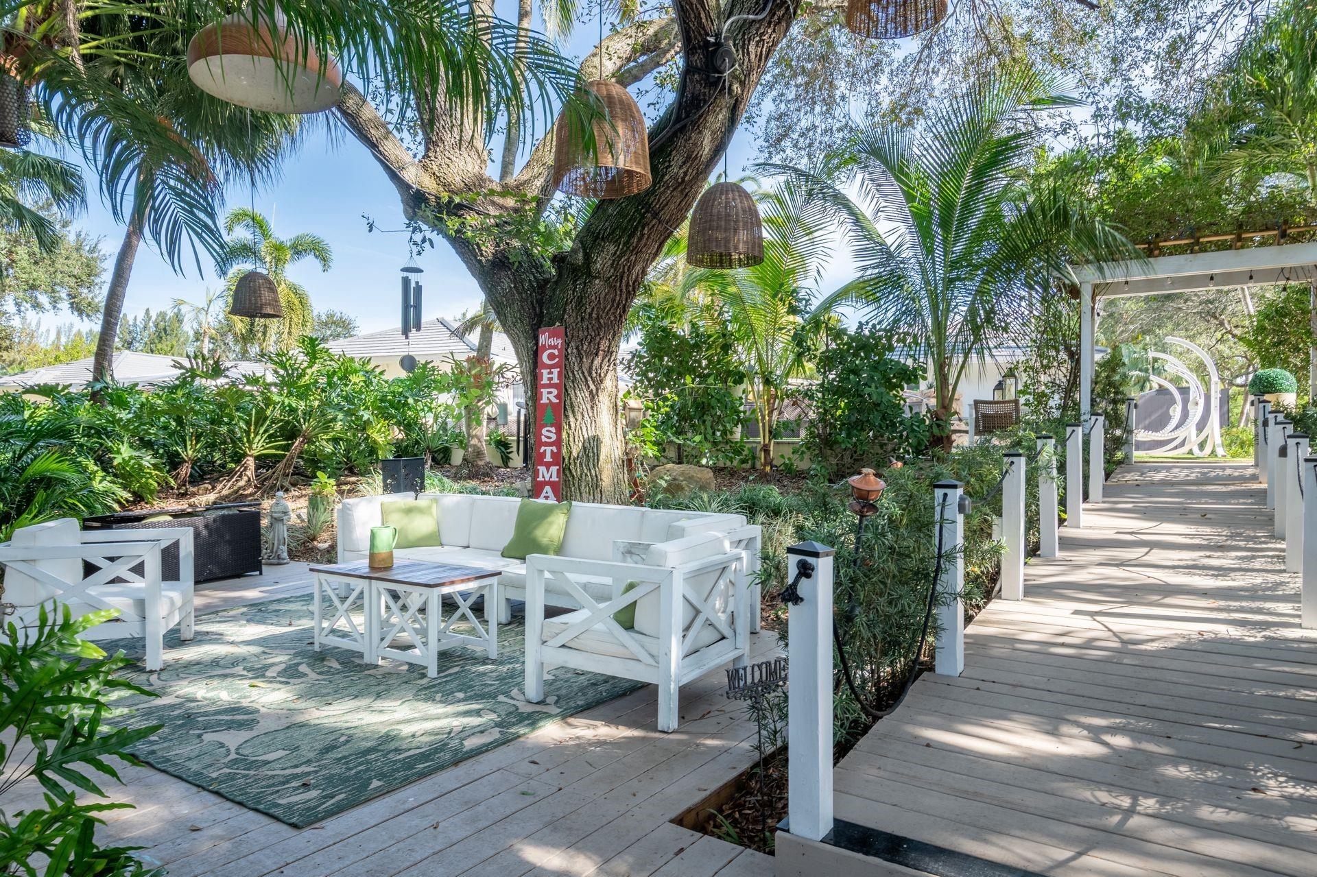 ROLLING OAKS - Residential