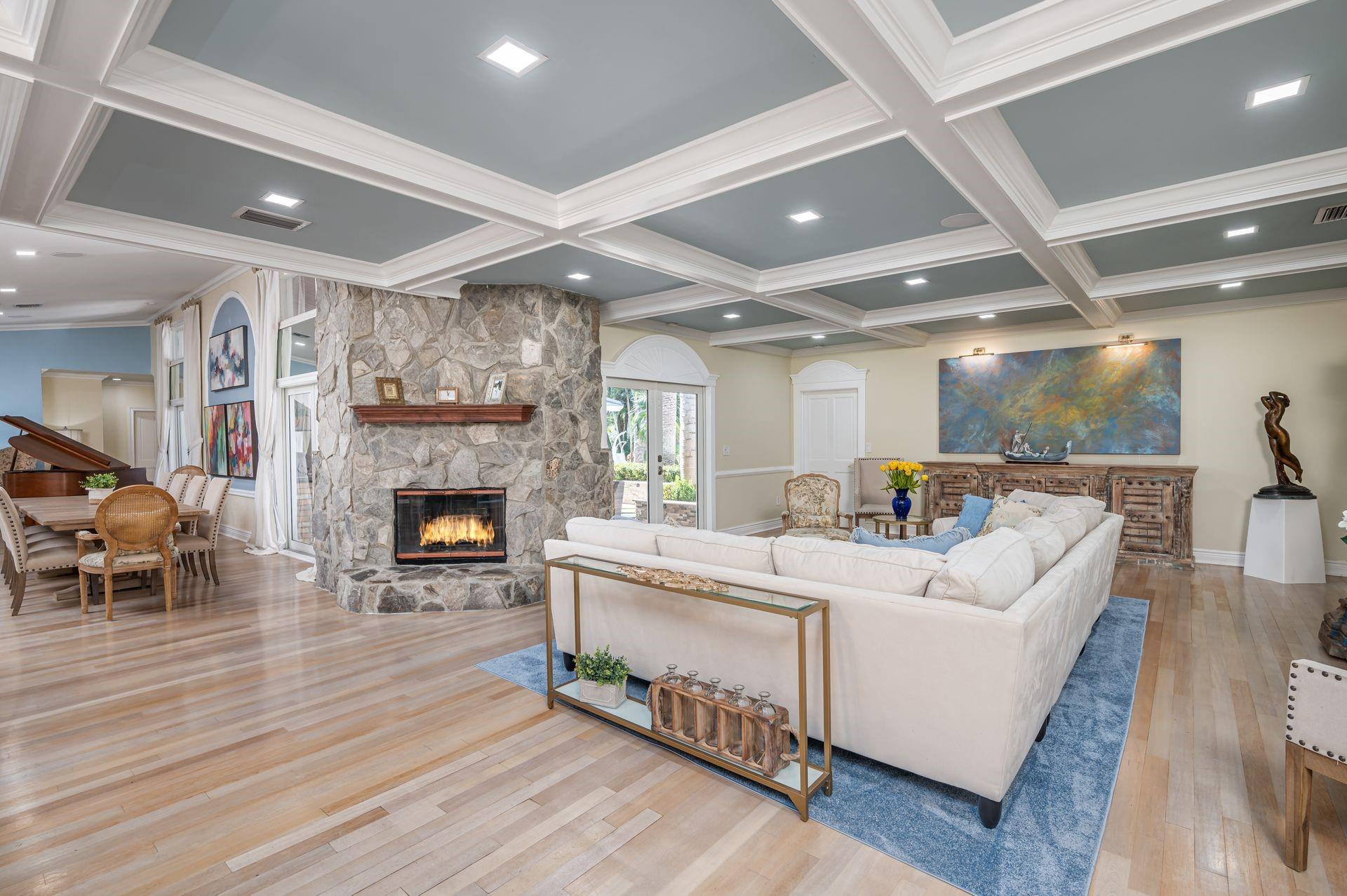 ROLLING OAKS - Residential