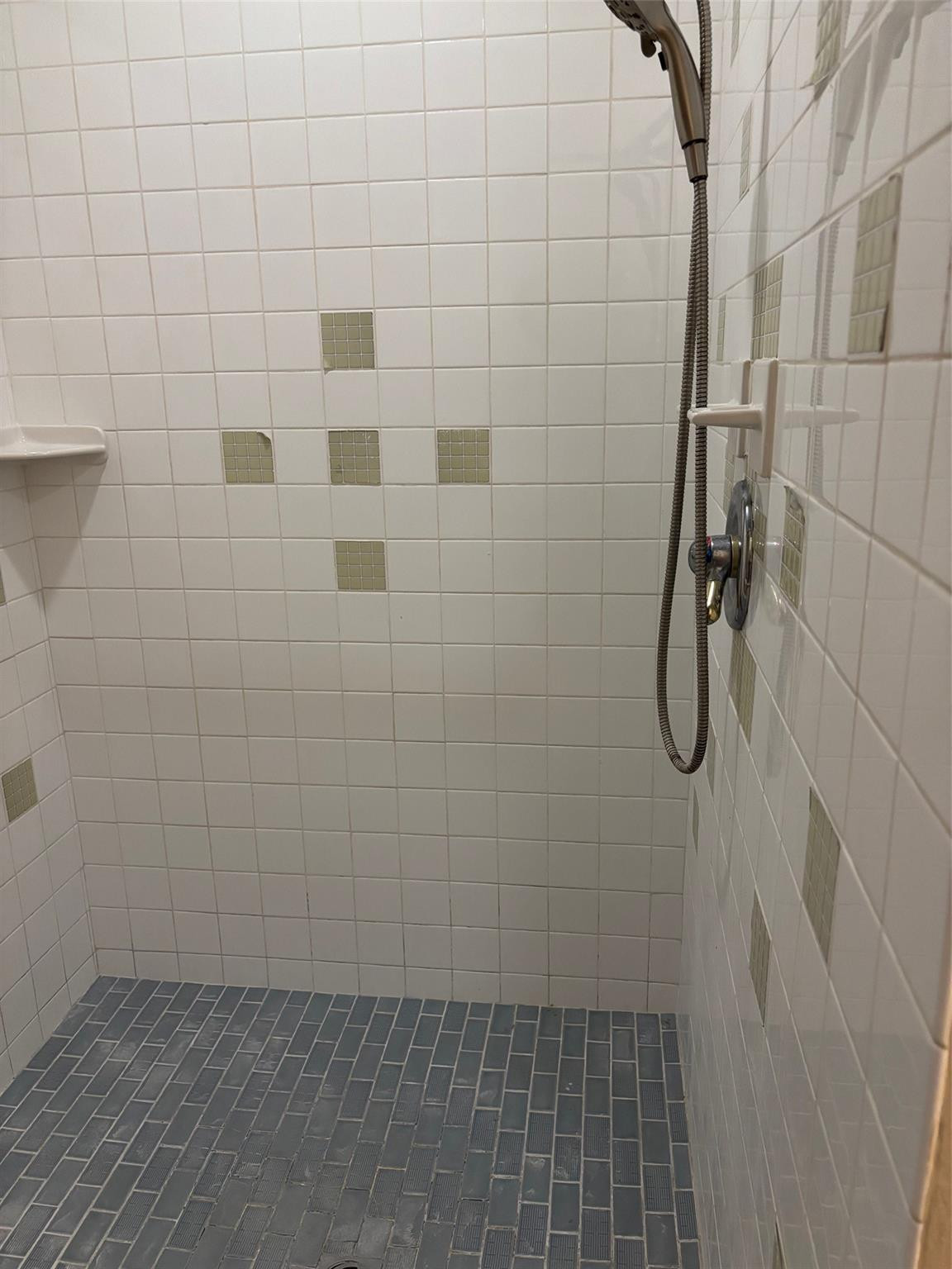 Coral Spgs Village Green - Residential Lease