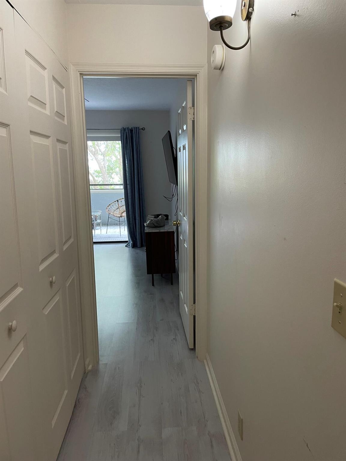 SHORES AT WELLINGTON COND - Residential