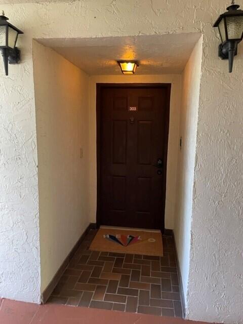 SHORES AT WELLINGTON COND - Residential