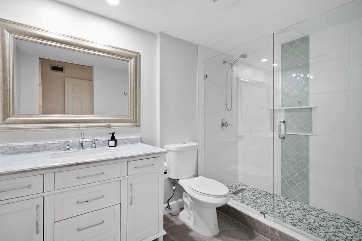 SHORES AT WELLINGTON COND - Residential