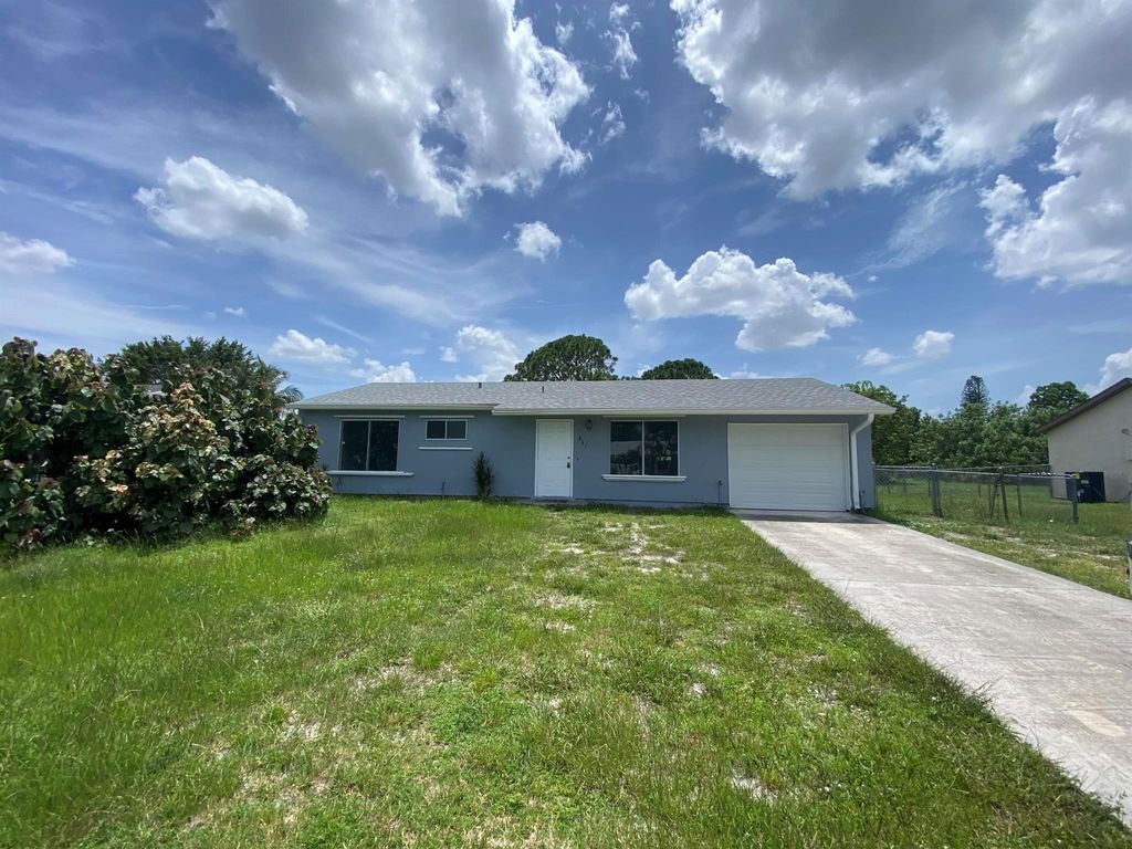 Photo of 861 SW Belmont Circle, Port St Lucie, FL 34953 (MLS # R10904305)