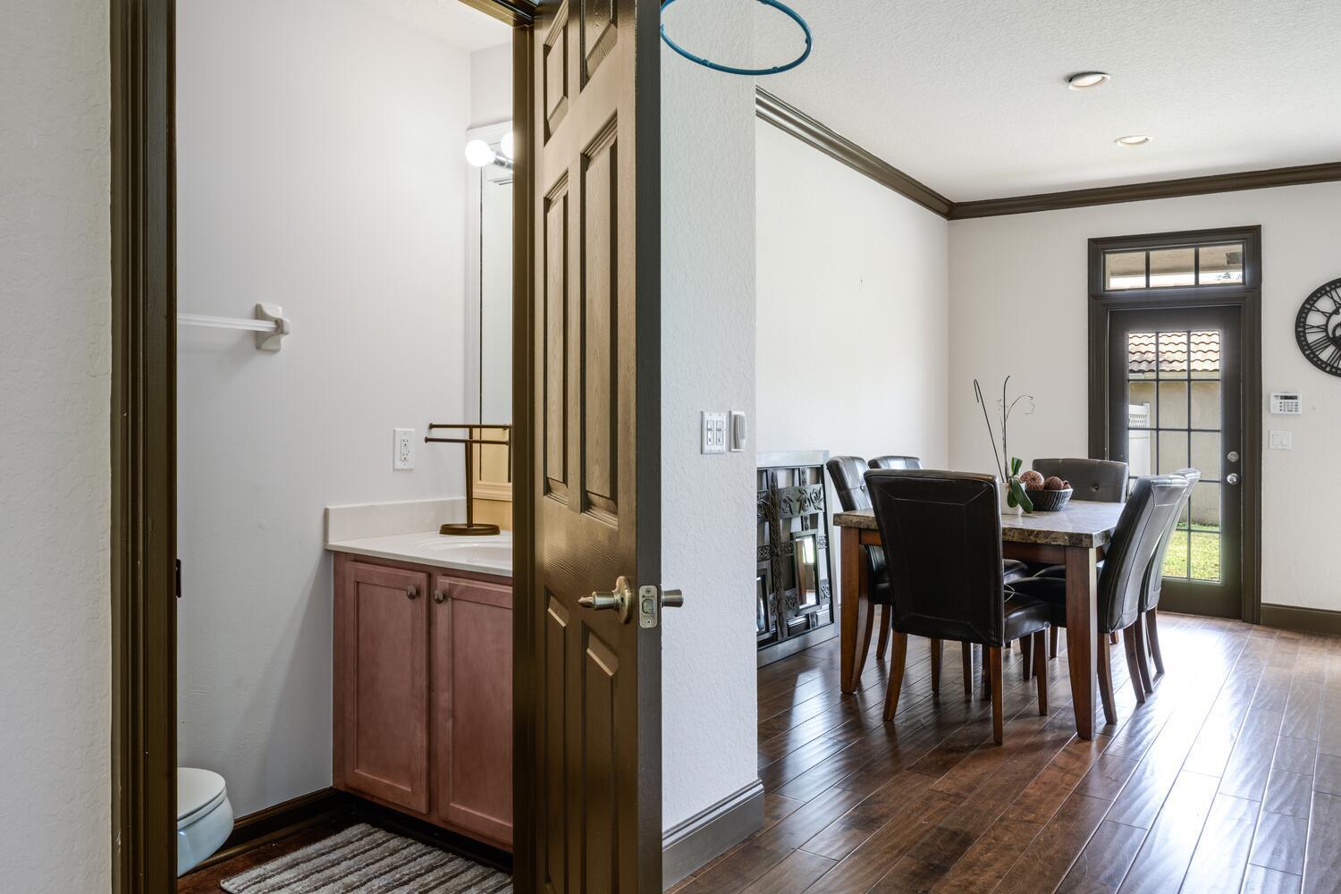 GABLES AT NORTHLAKE 1 - Residential