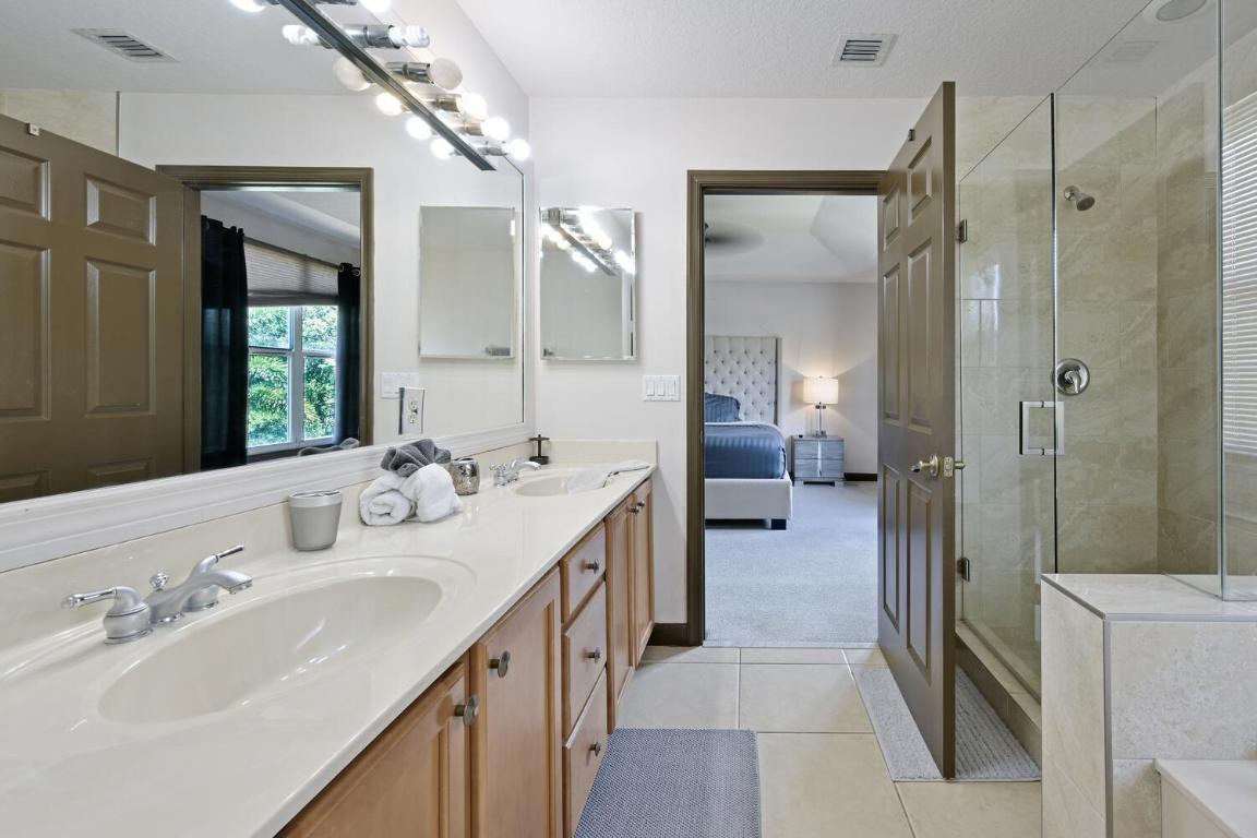 GABLES AT NORTHLAKE 1 - Residential