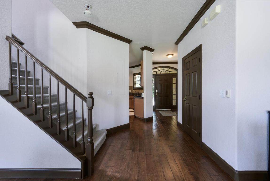 GABLES AT NORTHLAKE 1 - Residential