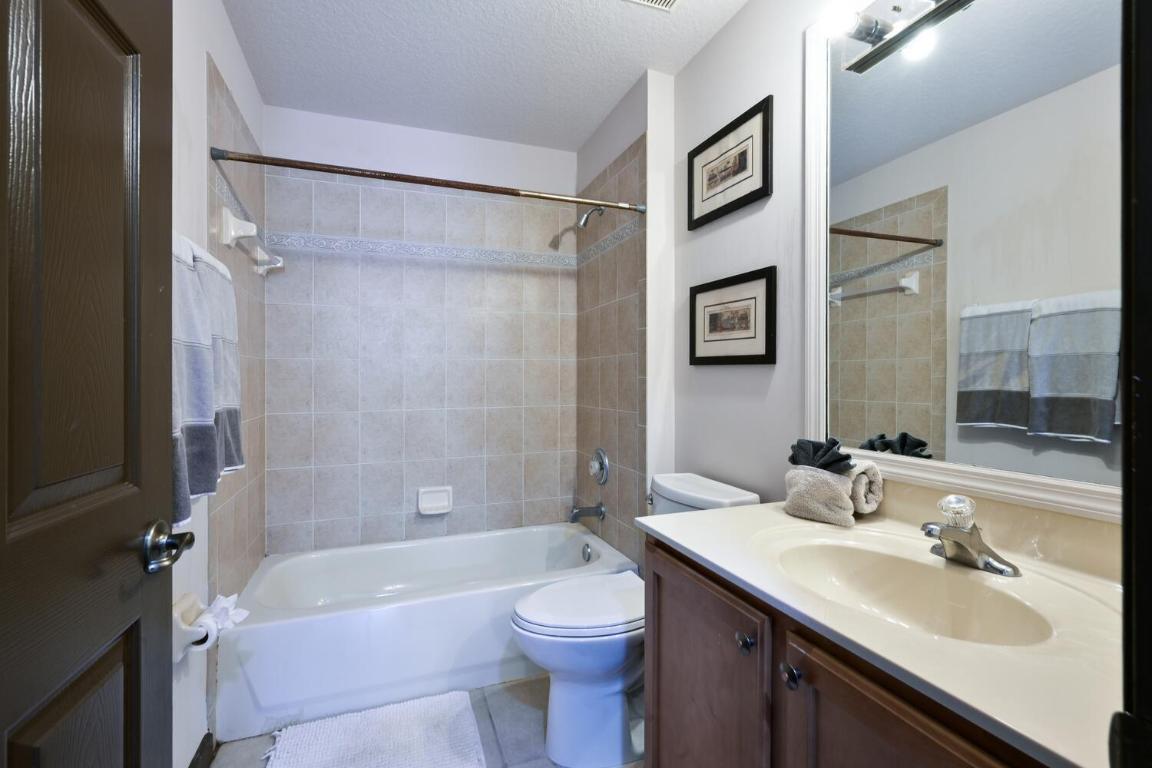 GABLES AT NORTHLAKE 1 - Residential