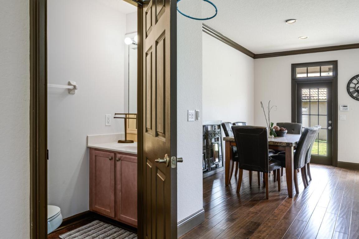 GABLES AT NORTHLAKE 1 - Residential