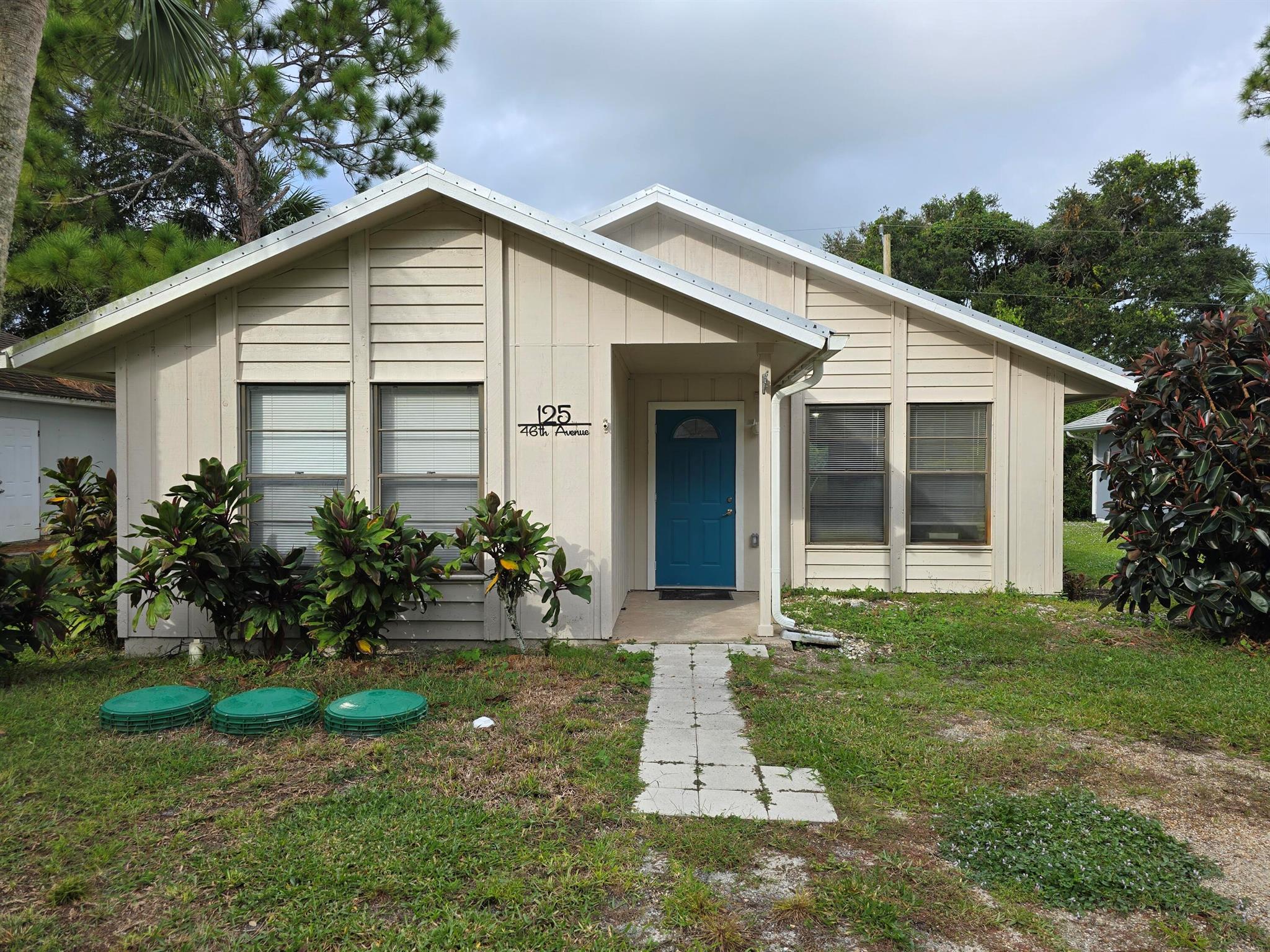 Welcome to your perfect family haven! with 3 spacious bedrooms, 2 large bathrooms, and generous room sizes, It's ideal for families, Enjoy a mostly remodeled interior, newer metal roof, newer HVAC system, hurricane protection, large driveway big enough for parking your toys, LVP floors through out, freshly painted interior. located in the very quiet neighborhood of Stevens park your minutes to the river and beaches. Washer/Dryer, lawn care and pest control are tenant responsible.