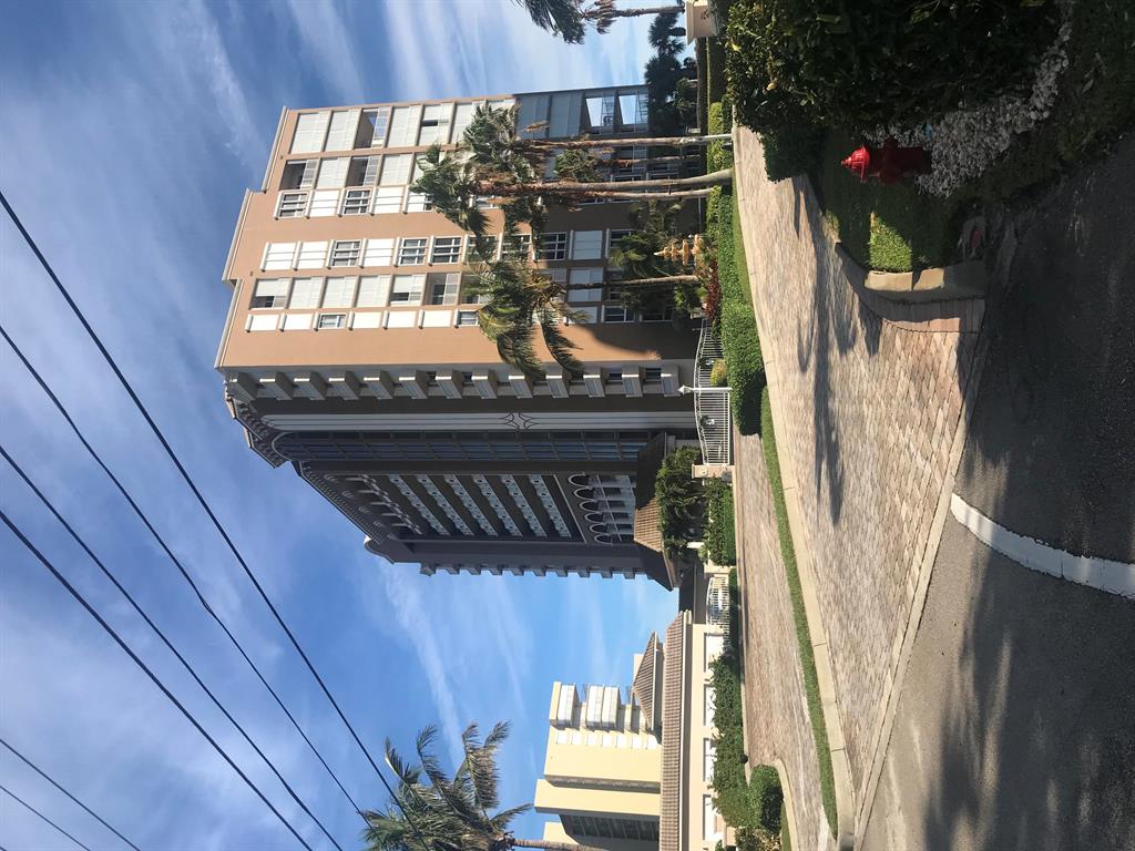 BRAND NEW FURNISHINGS! TURN-KEY RENTAL WITH GARAGE. SPECTACULAR OCEAN/BEACH VIEWS WITH 3 BEDROOMS AND OFFICE/DEN/BEDROOM. HUGE KITCHEN AND DINING AREAS WITH OCEANFRONT BALCONY TO SOAK UP THE BREATHTAKING VIEWS. CALL TODAY!
