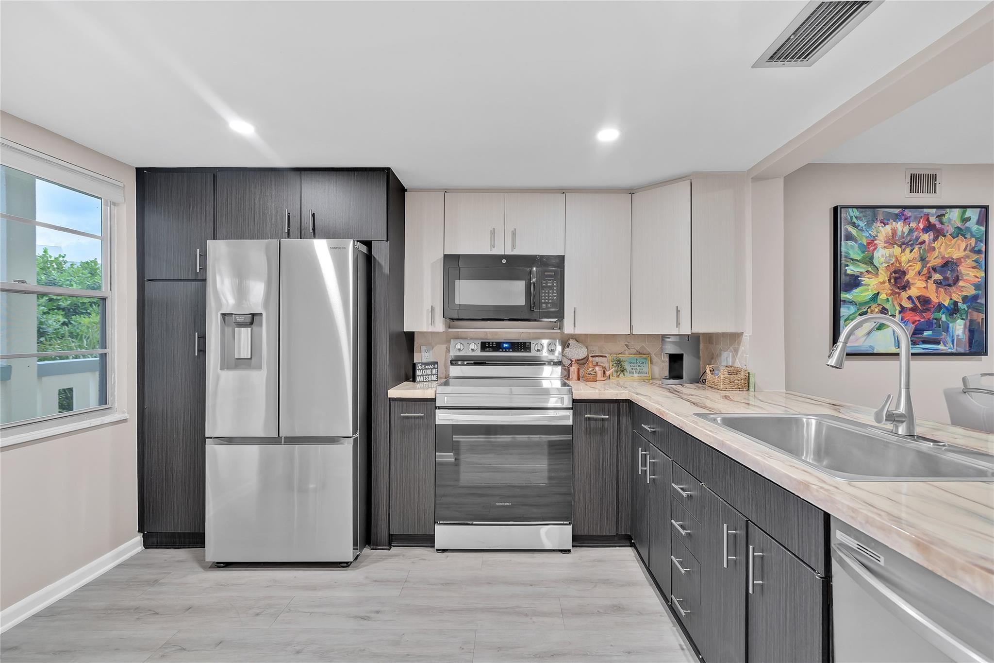 WYNMOOR VILLAGE - Residential