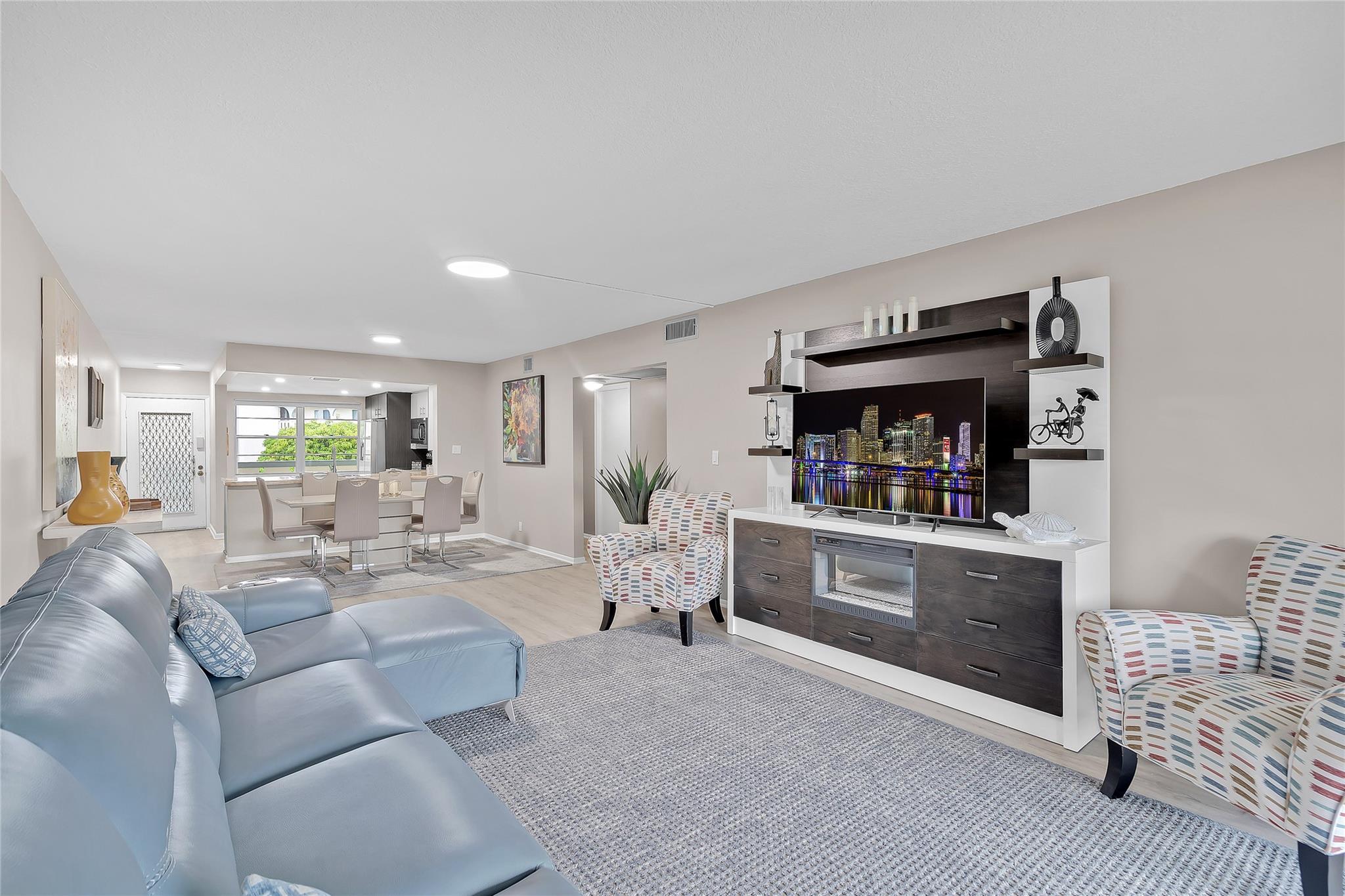 WYNMOOR VILLAGE - Residential