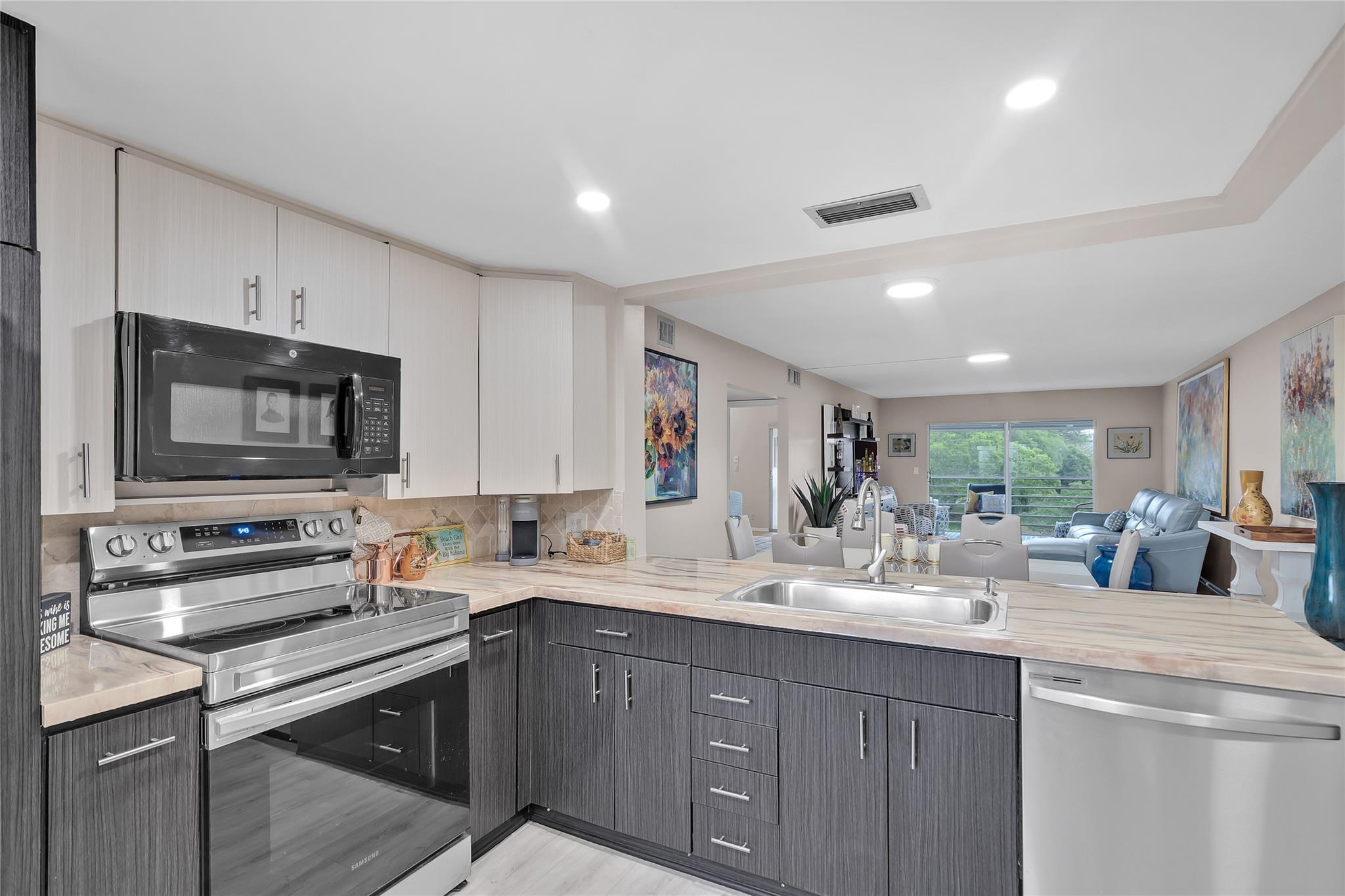 WYNMOOR VILLAGE - Residential