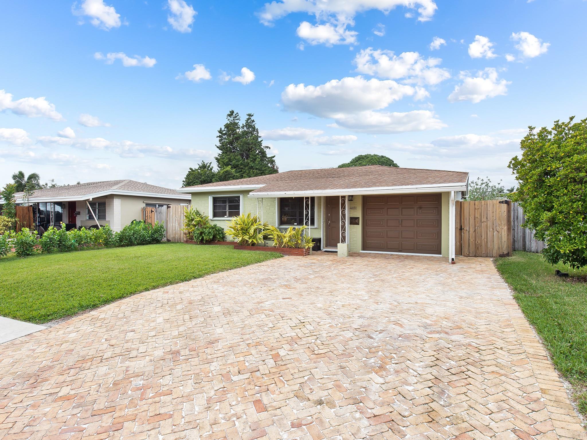 NORTH ANDREWS GARDENS - Residential