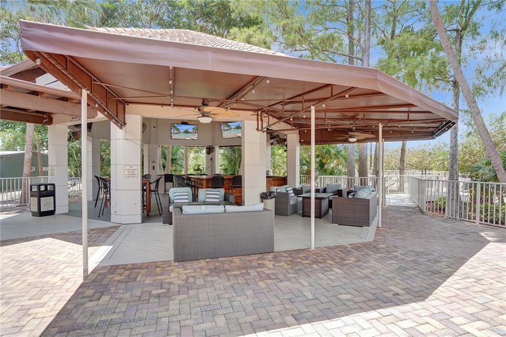 HARBOUR SPRINGS AT MISSIO - Residential