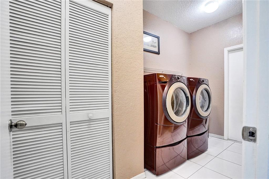 HARBOUR SPRINGS AT MISSIO - Residential