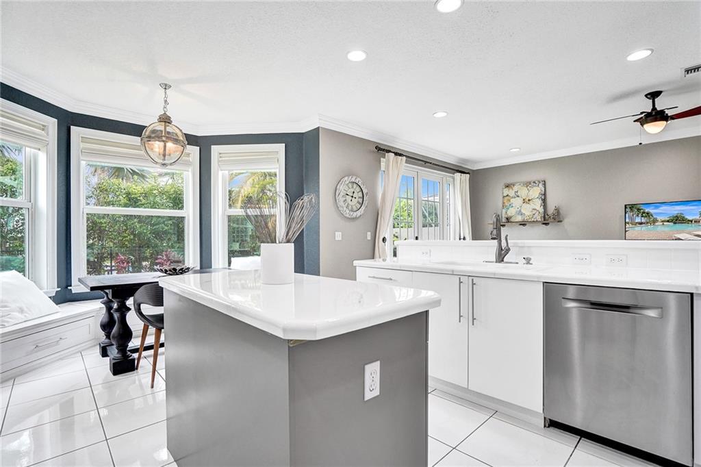 HARBOUR SPRINGS AT MISSIO - Residential