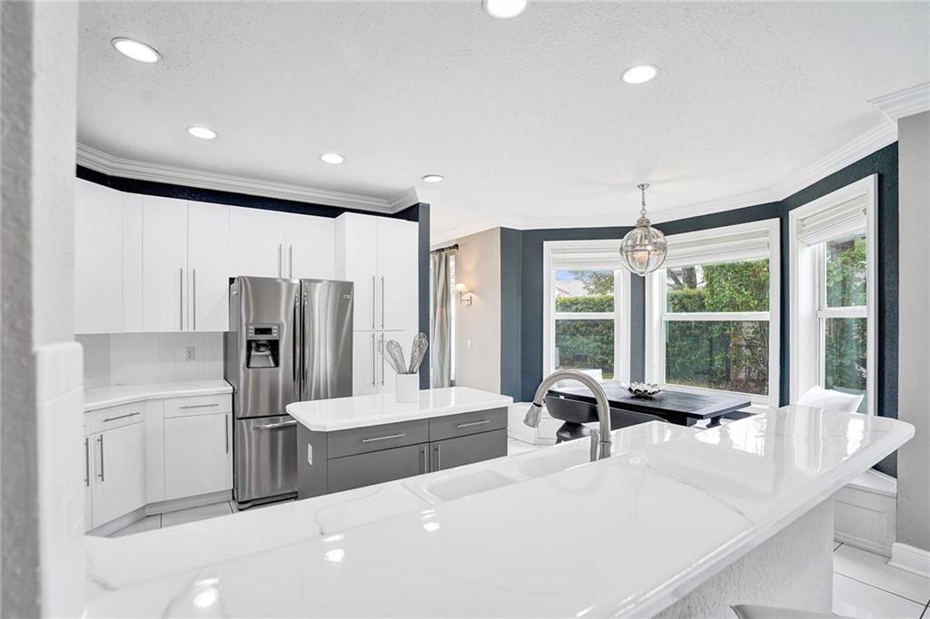 HARBOUR SPRINGS AT MISSIO - Residential