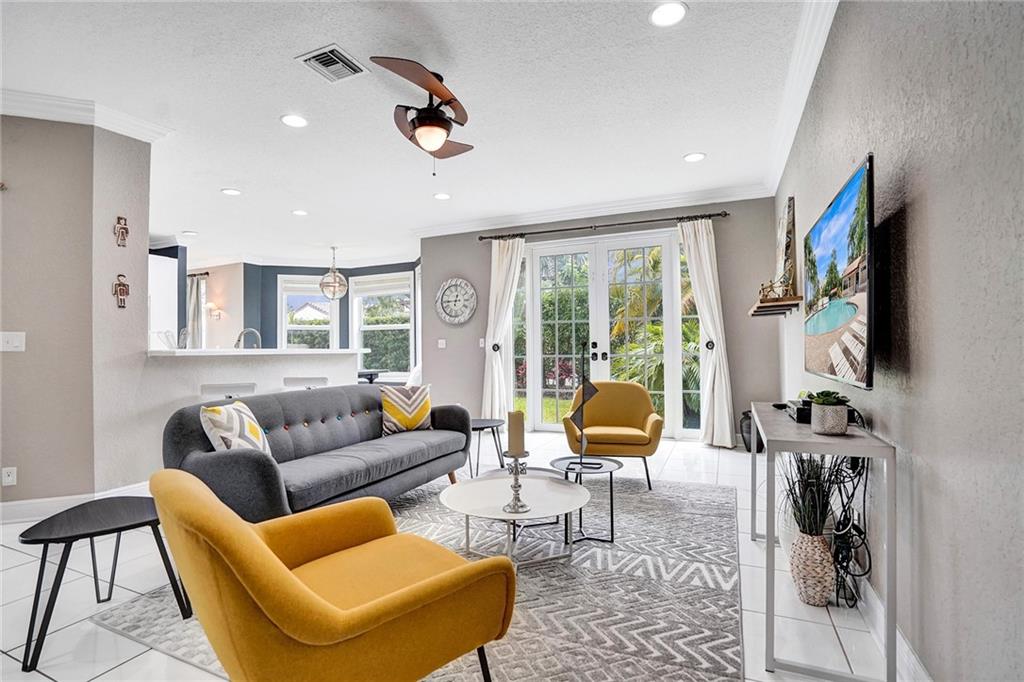 HARBOUR SPRINGS AT MISSIO - Residential