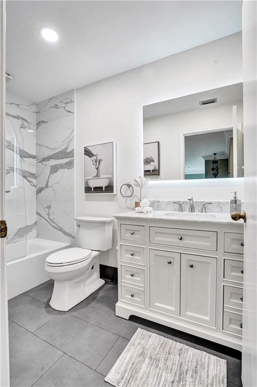 HARBOUR SPRINGS AT MISSIO - Residential