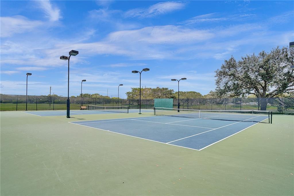 HARBOUR SPRINGS AT MISSIO - Residential