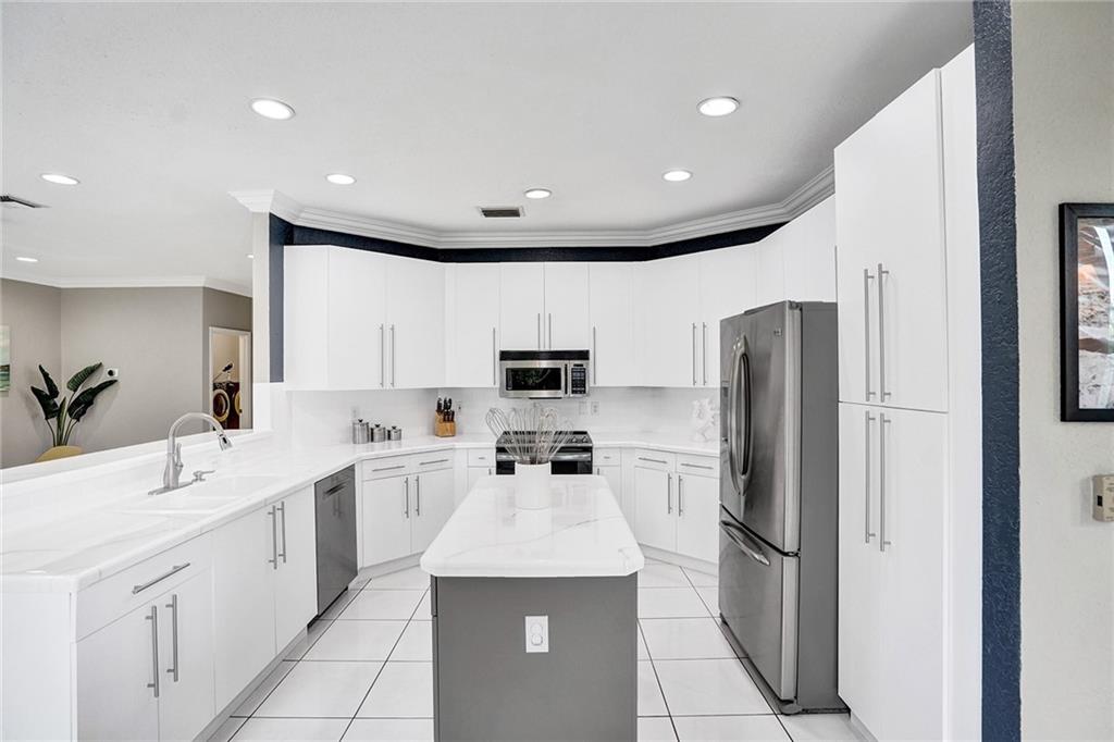 HARBOUR SPRINGS AT MISSIO - Residential