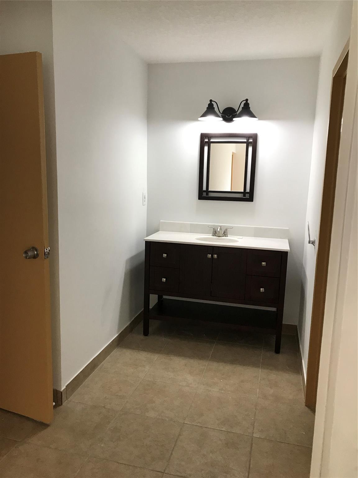 HERITAGE CIRCLE - Residential