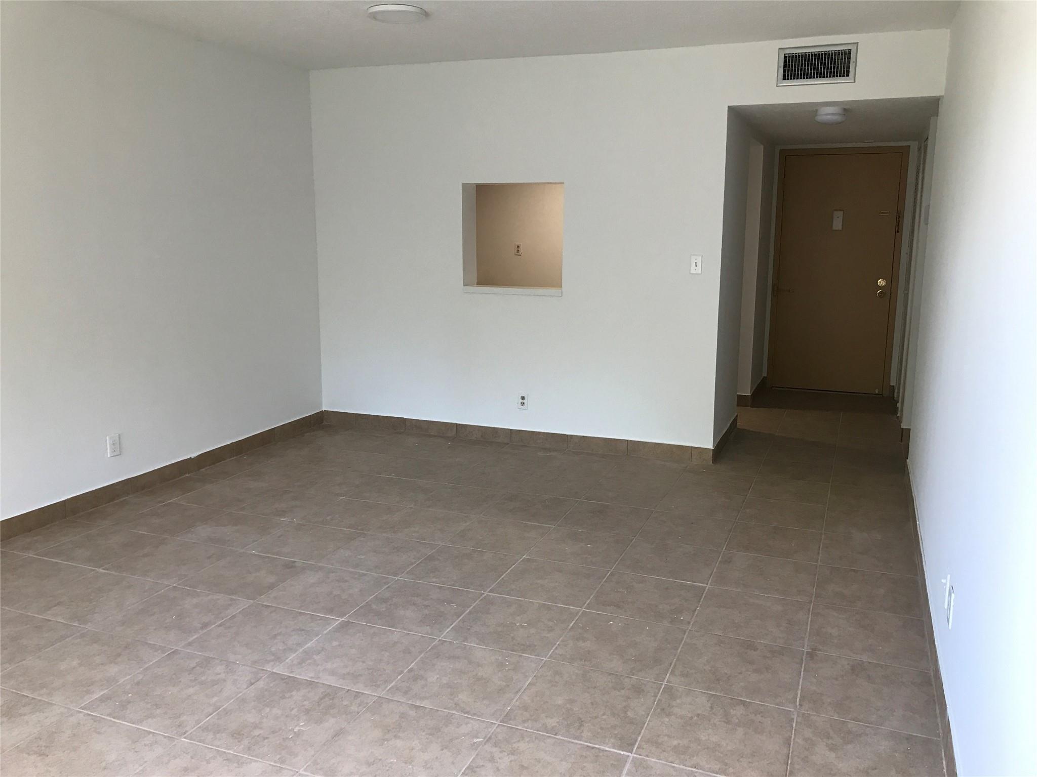 HERITAGE CIRCLE - Residential