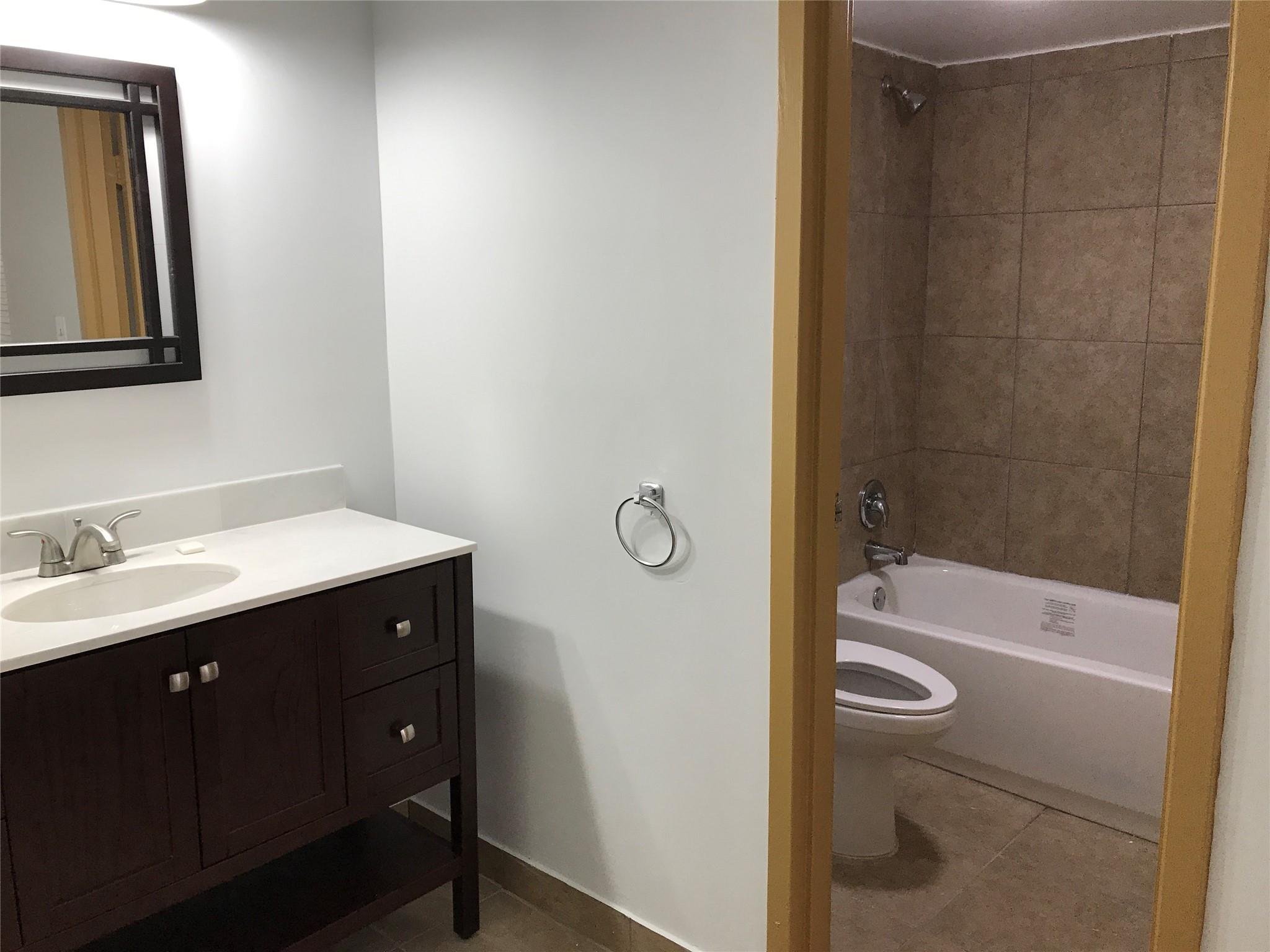 HERITAGE CIRCLE - Residential