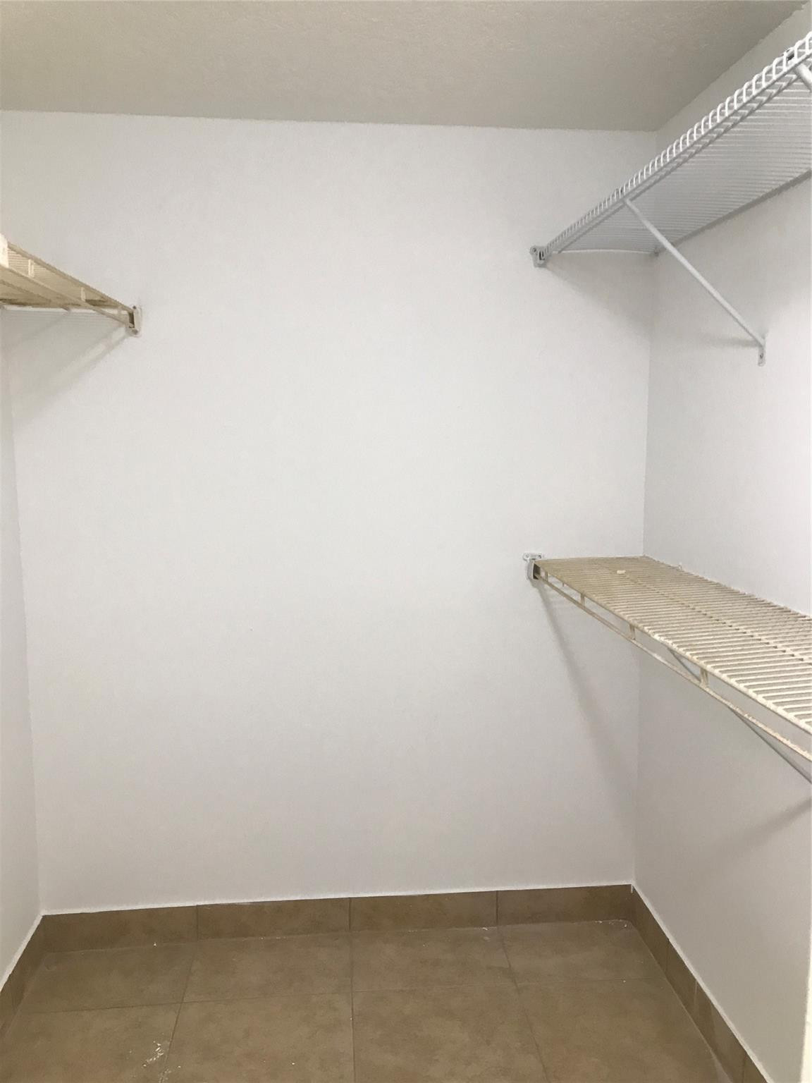 4394 NW 9th Avenue 21-3A