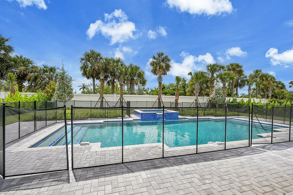 Photo of 9308 Crestview Circle, Palm Beach Gardens, FL 33412 (MLS # B26079285)