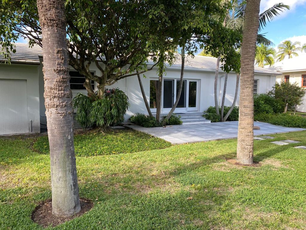 Photo of 246 Merrain Road, Palm Beach, FL 33480 (MLS # R11029366)