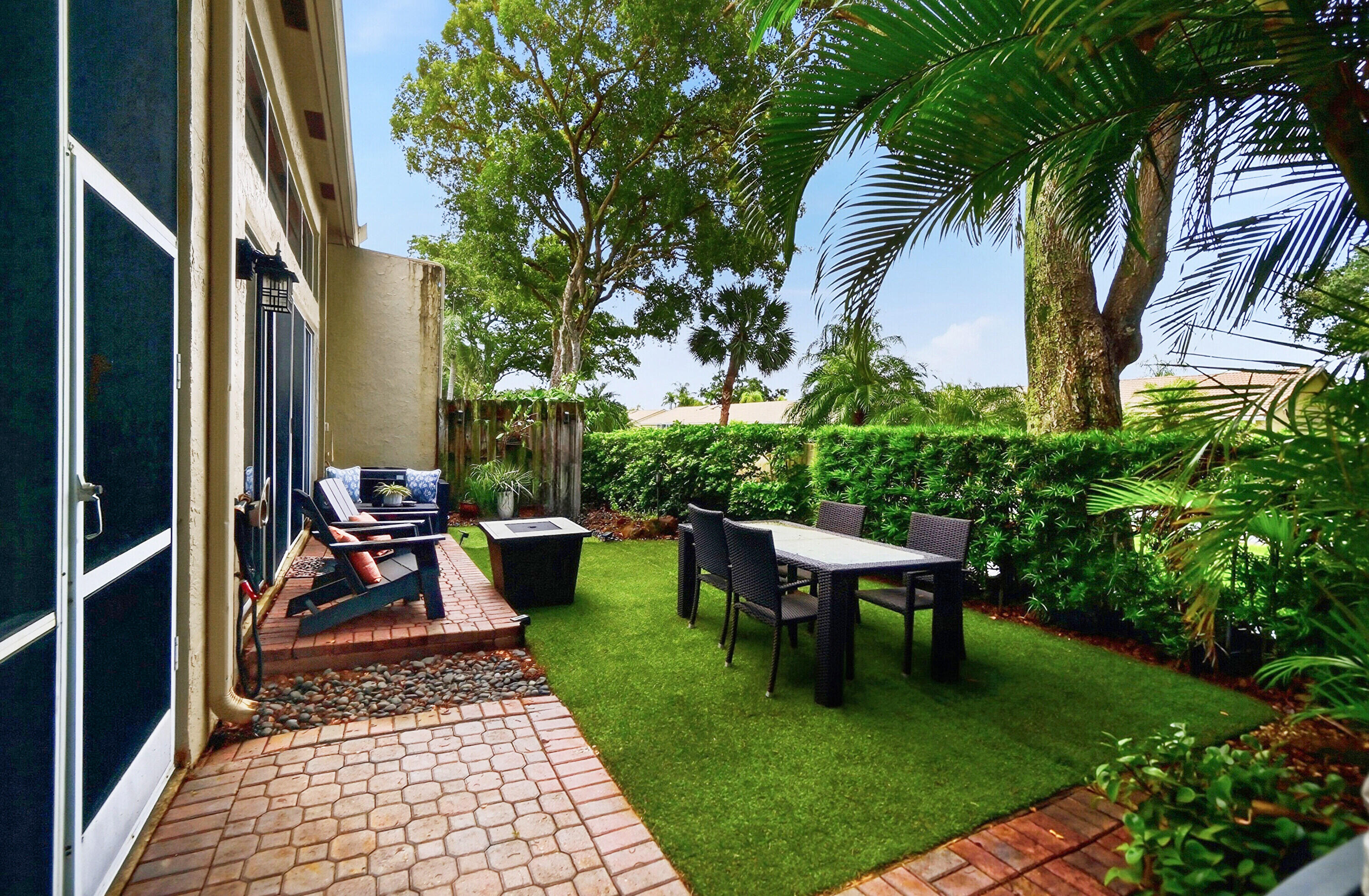 FAIRWAYS AT BOCA GOLF & TENNIS - Residential