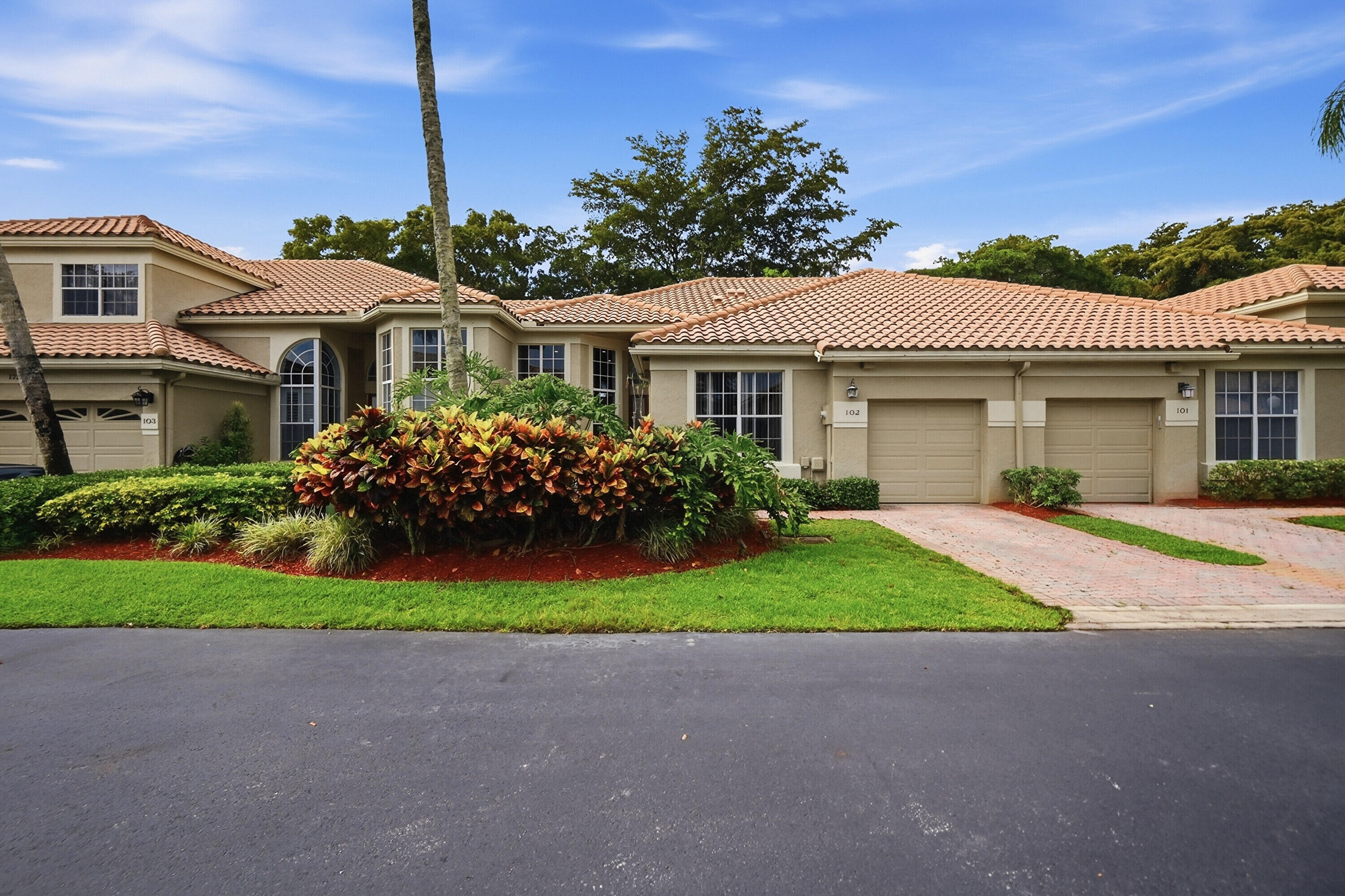 FAIRWAYS AT BOCA GOLF & TENNIS - Residential